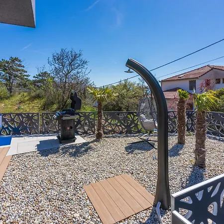 Amoris 8 ツリクヴェニツァ