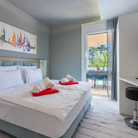 Amoris 8 ツリクヴェニツァ