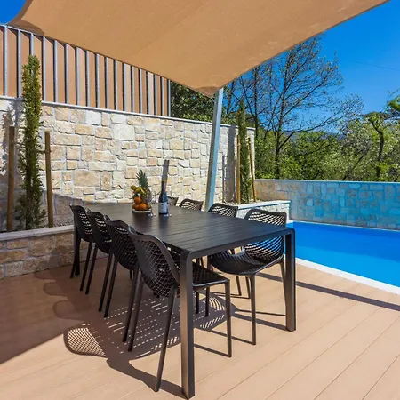 Amoris 8 ツリクヴェニツァ