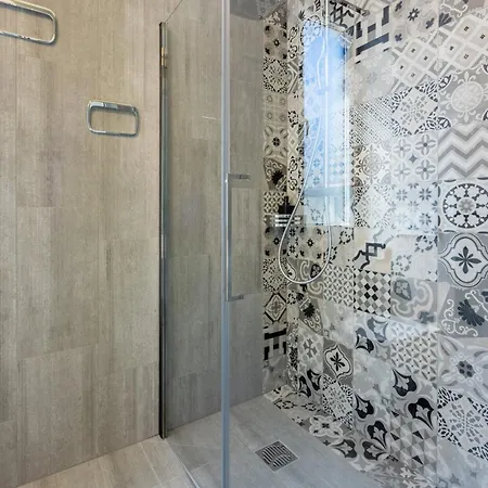 Hébergement de vacances Amoris 8 *